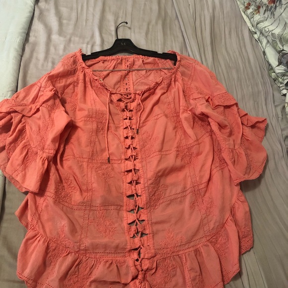 Women’s blouse - Picture 2 of 3